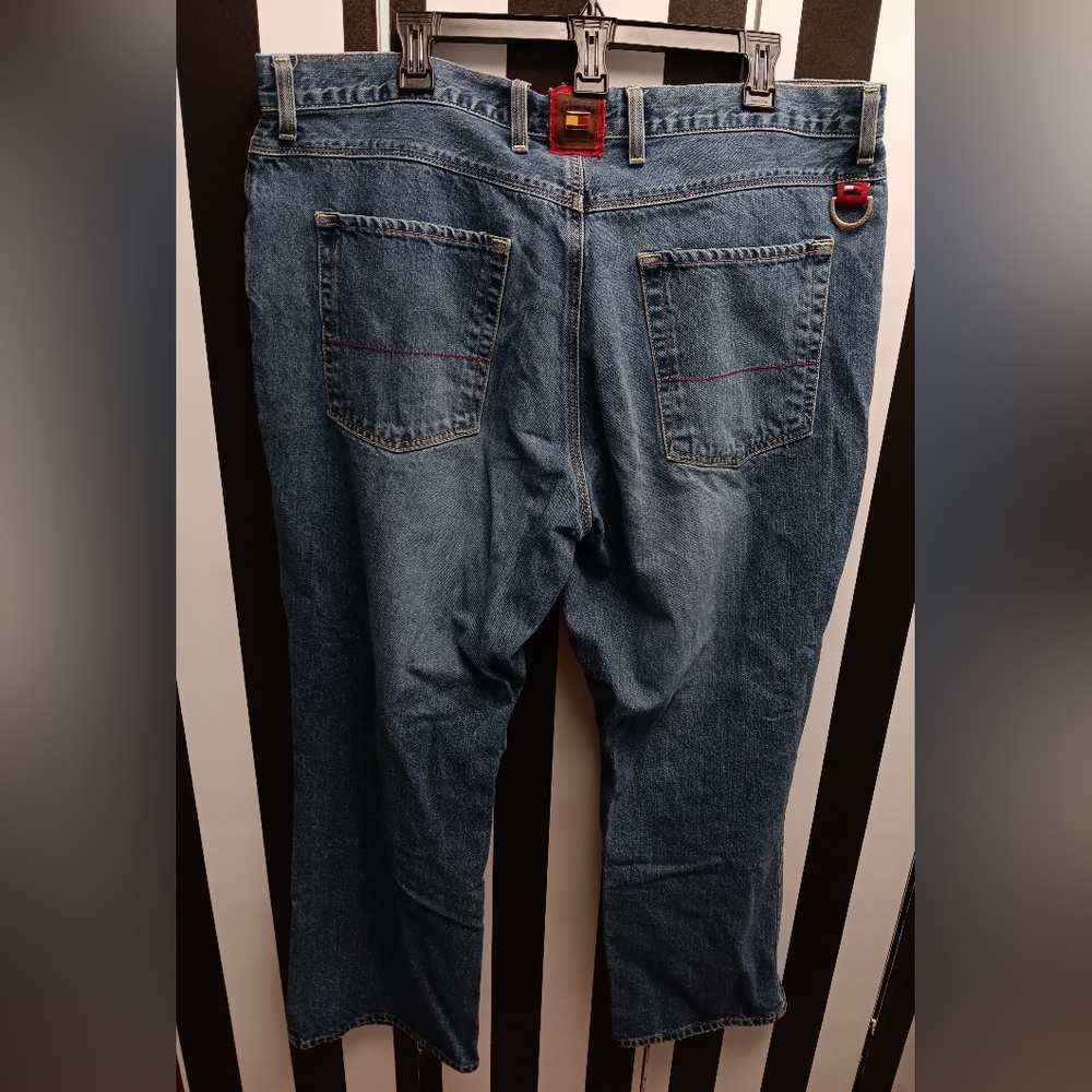 Tommy Hilfiger Jeans. - Picture 6 of 8